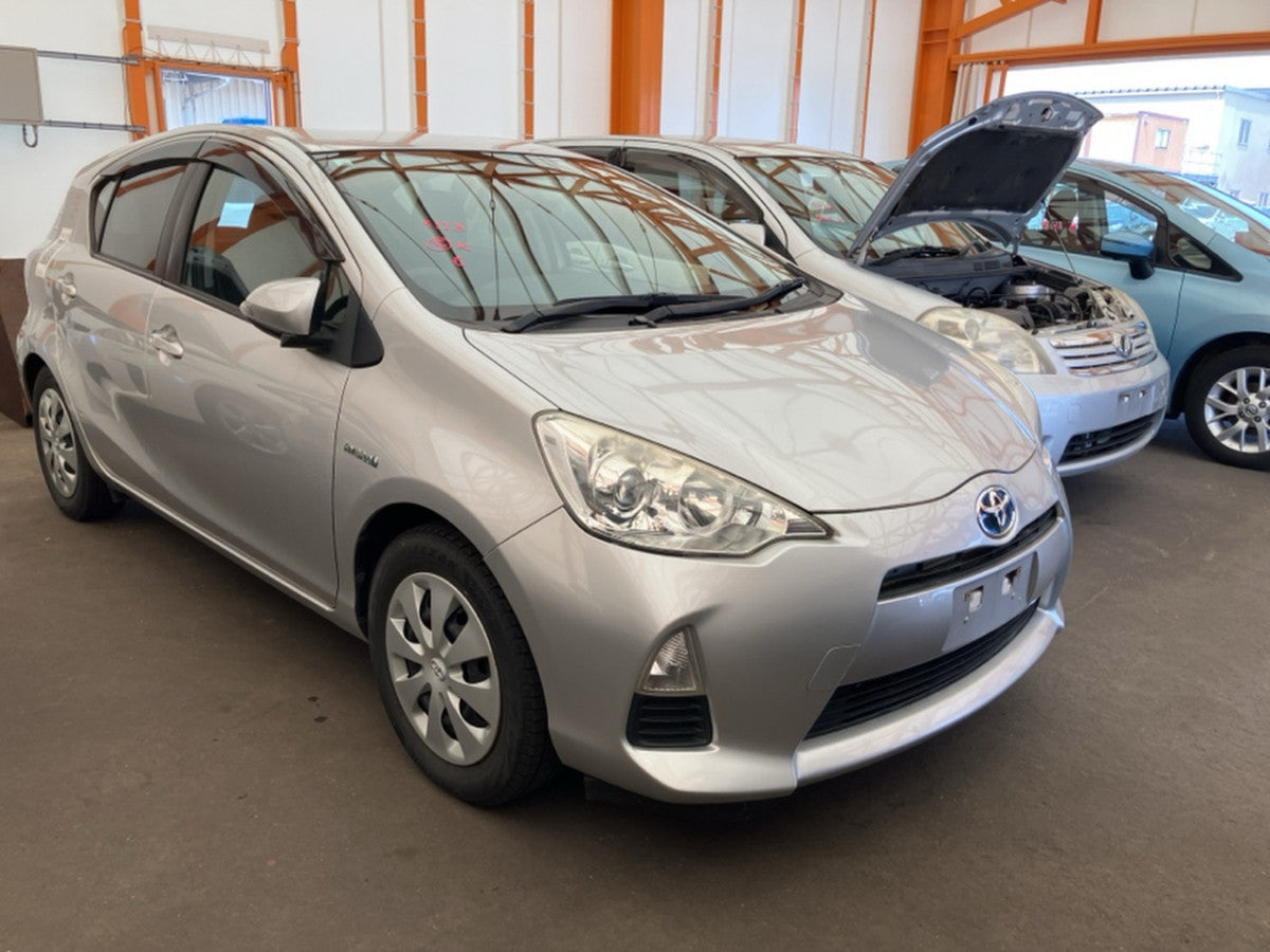 [USED ENGINE] TOYOTA AQUA NHP10 2013 1NZ-FXE FF AT 2WD #0003263063681