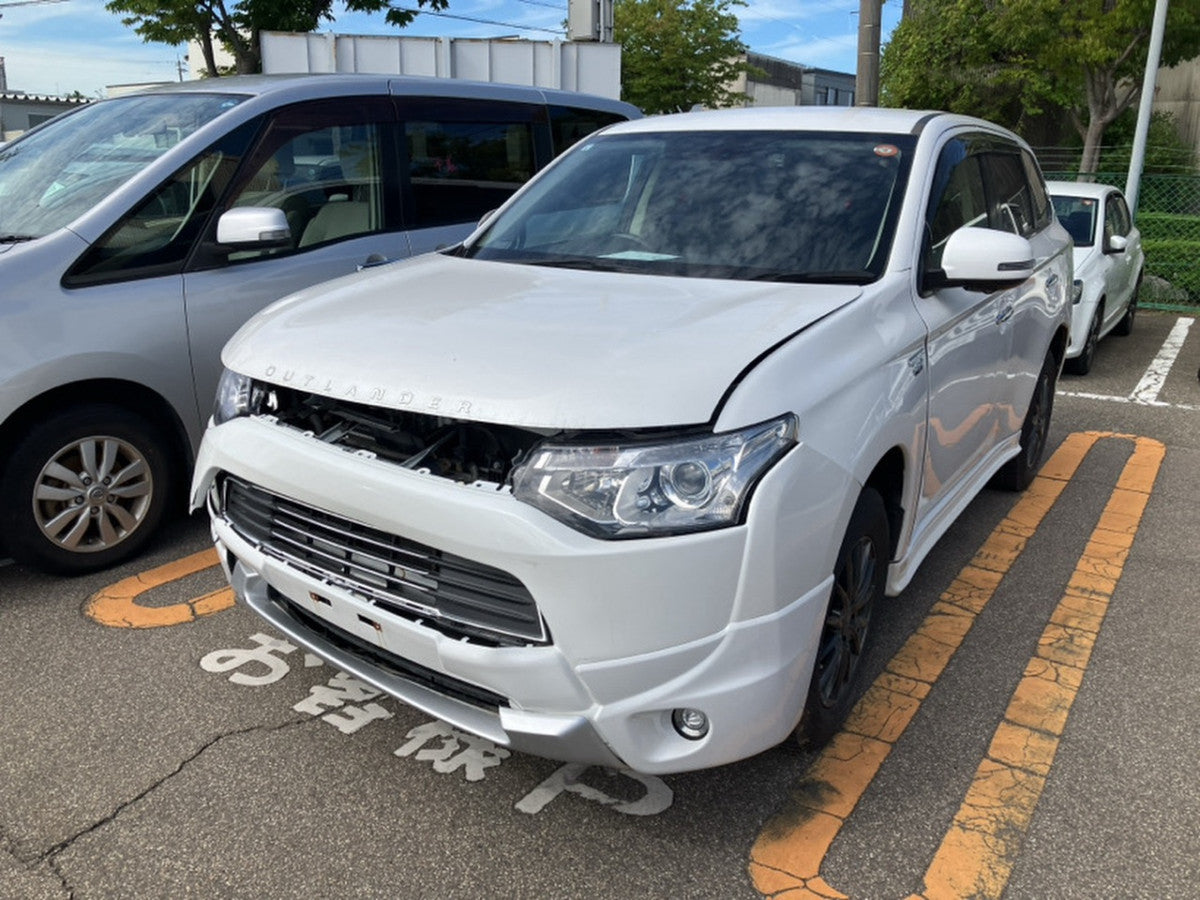 [CHOOSE PARTS] MITSUBISHI OUTLANDERｰPHEV GG2W 2014 4B11 FF AT 4WD #0002002682509