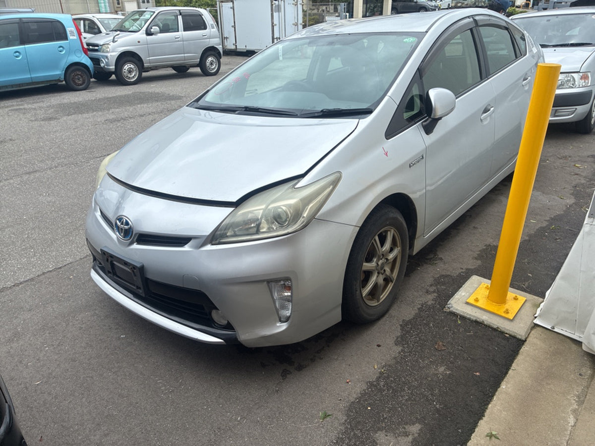 [CHOOSE PARTS] TOYOTA PRIUS ZVW30 2013 2ZR-FXE FF AT 2WD #0001000009405