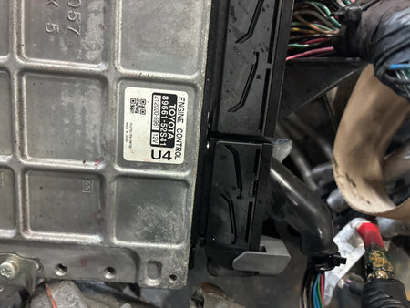 [USED ENGINE] TOYOTA VITZ KSP130 2011 1KR-FE FF AT 2WD #0003268141824