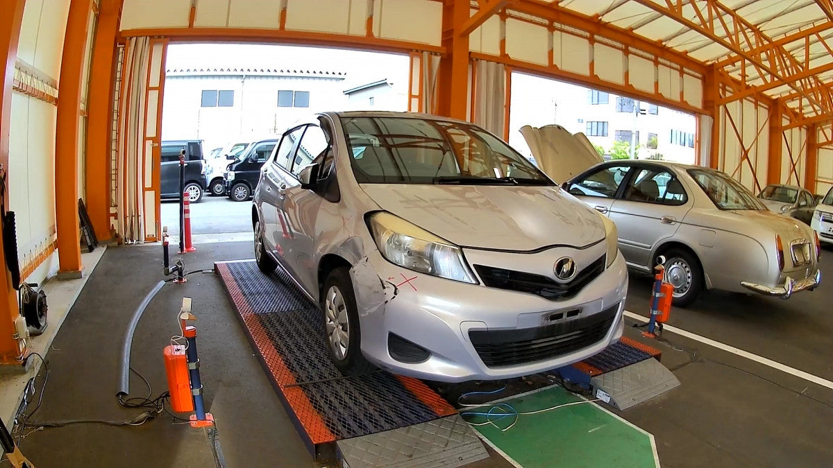 [CHOOSE PARTS] TOYOTA VITZ NSP130 2013 1NR-FE FF AT 2WD #0001000015235