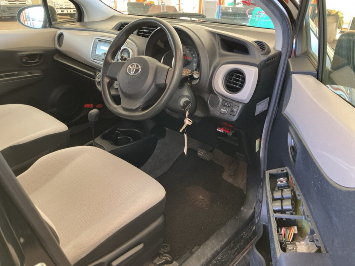 [CHOOSE PARTS] TOYOTA VITZ NSP130 2012 1NR-FE FF AT 2WD #0001000015857