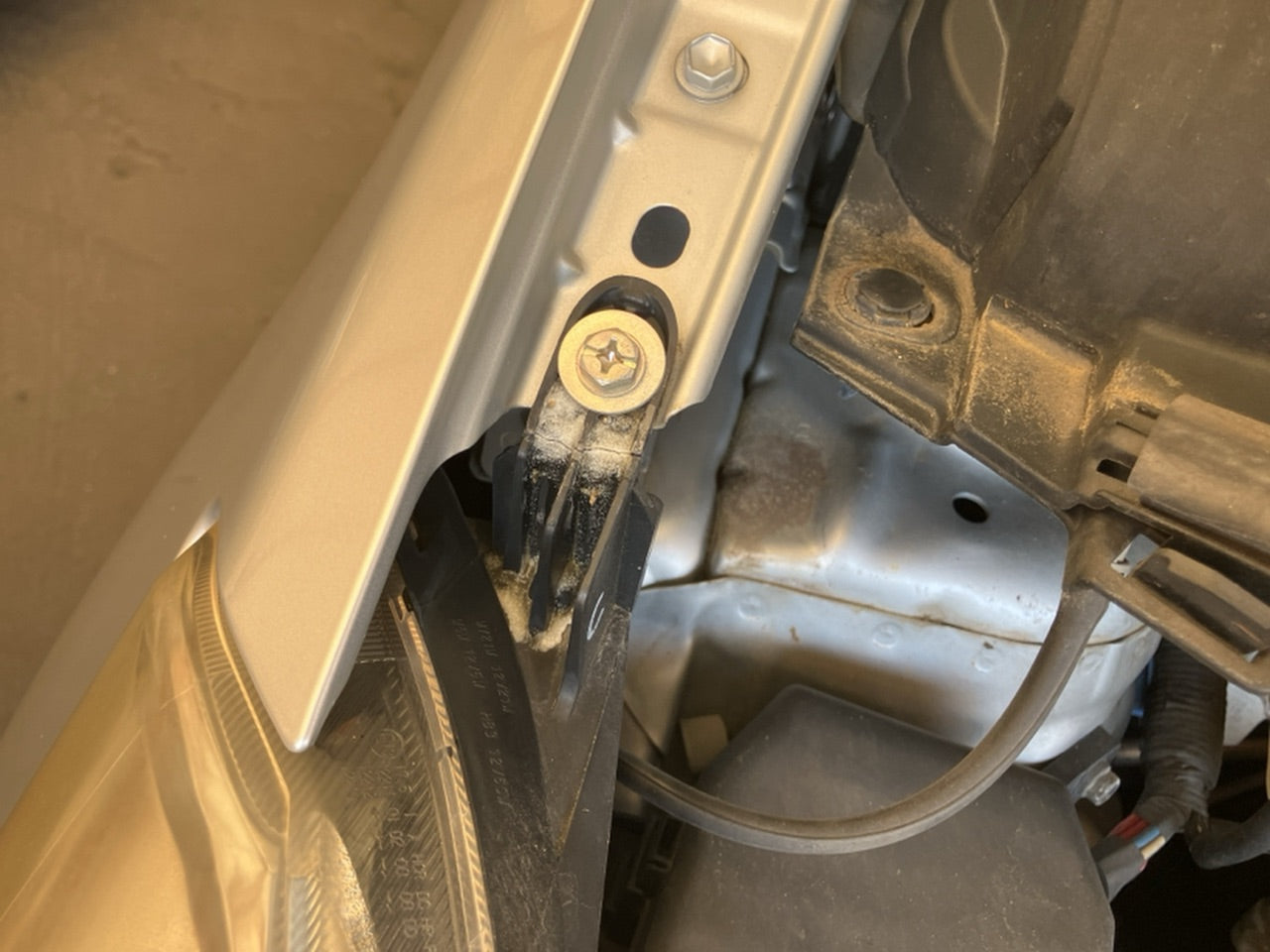 [CHOOSE PARTS] TOYOTA RACTIS NCP105 2009 1NZ-FE FF AT 4WD #0001000015859
