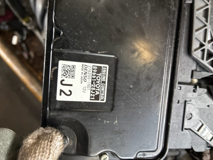 [USED ENGINE] TOYOTA ESQUIRE ZRR80G 2017 3ZR-FAE FF AT 2WD #0003268140831