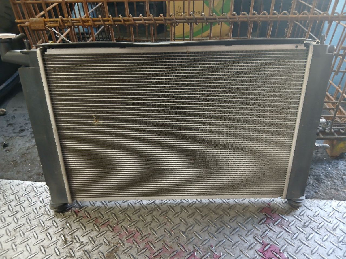 [RADIATOR] TOYOTA ISIS ANM10W 2005 1AZ-FSE FF AT 2WD #0403267013644
