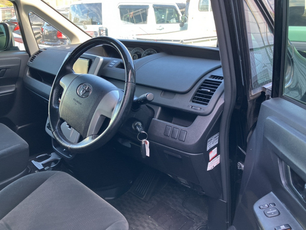 [CHOOSE PARTS] TOYOTA NOAH ZRR70G 2011 3ZR-FAE FF AT 2WD #0002002682543