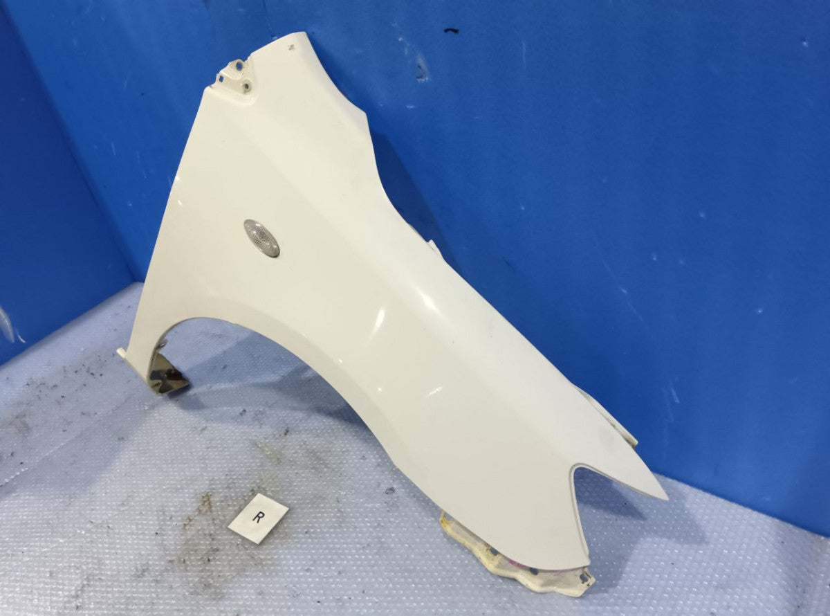 [FENDER RH] TOYOTA COROLLA FIELDER NZE144G 2010 1NZ-FE FF AT 4WD #0403267013095