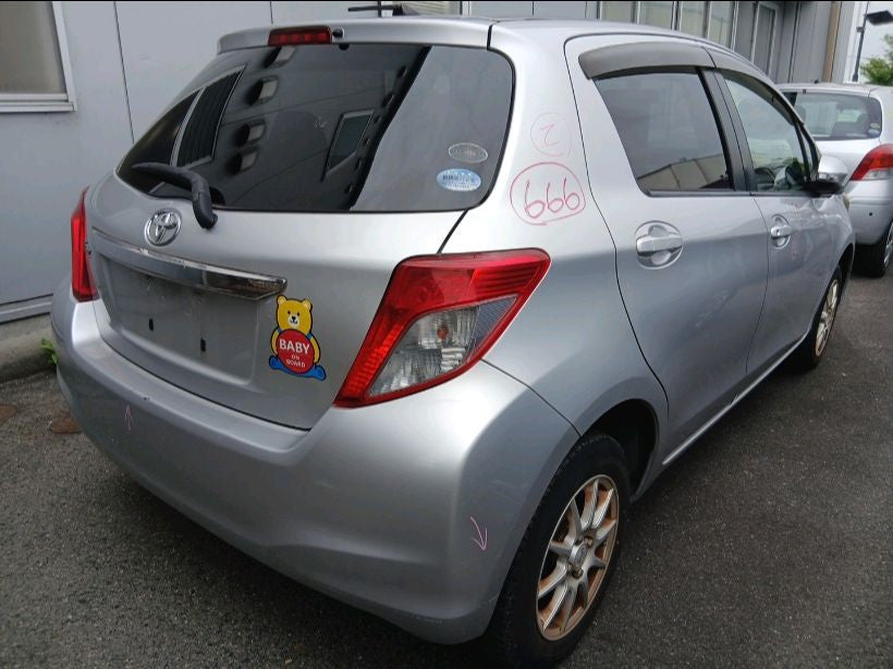 [R DOOR ASSY RH] TOYOTA VITZ KSP130 2011 1KR-FE FF AT 2WD #0403266011650