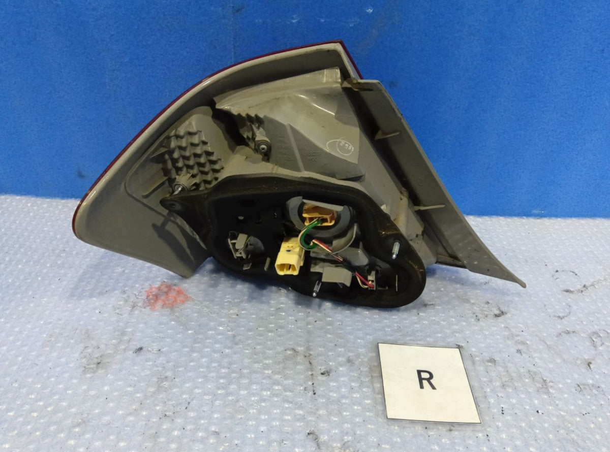 [TAIL LAMP RH] TOYOTA COROLLA AXIO NZE141 2007 1NZ-FE FF AT 2WD #0403266010725