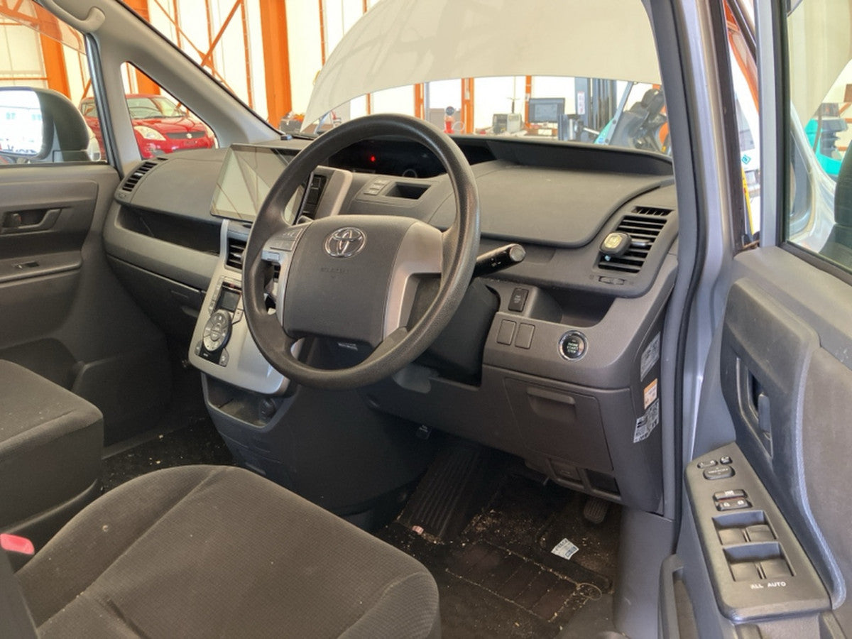 [CHOOSE PARTS] TOYOTA NOAH ZRR70G 2010 3ZR-FE FF AT 2WD #0002002661582