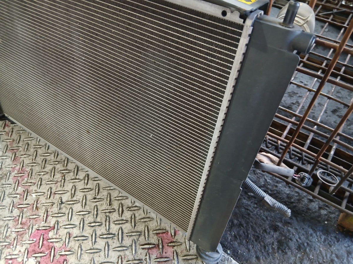 [RADIATOR] TOYOTA ISIS ANM10W 2005 1AZ-FSE FF AT 2WD #0403267013644
