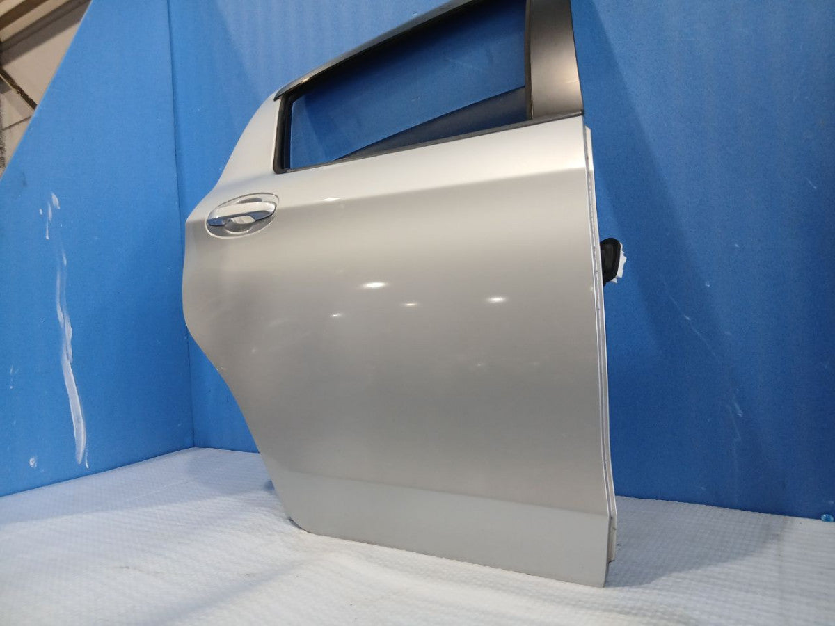 [R DOOR ASSY RH] TOYOTA VITZ KSP130 2011 1KR-FE FF AT 2WD #0403266011650