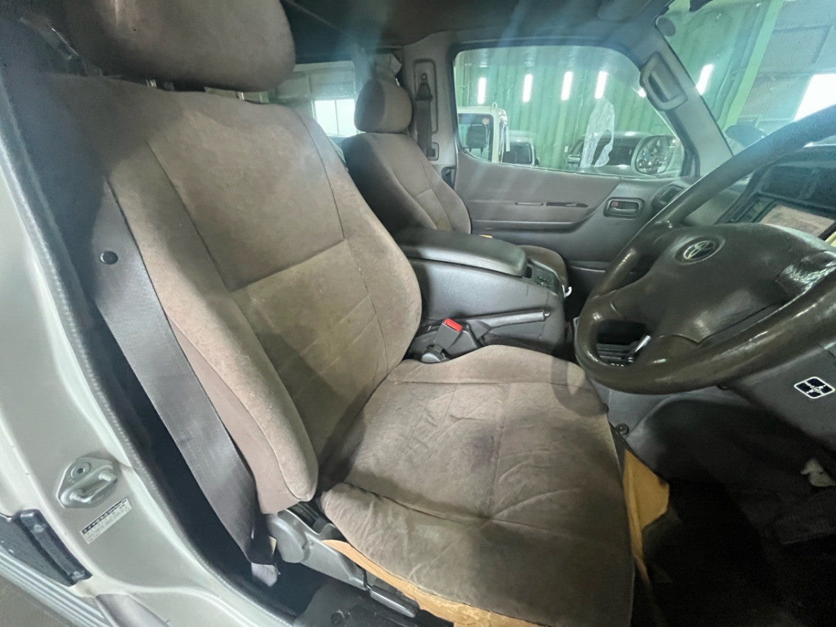 [CHOOSE PARTS] TOYOTA HIACE WAGON KZH100G 2002 1KZ-TE FR AT 2WD #0451000000545