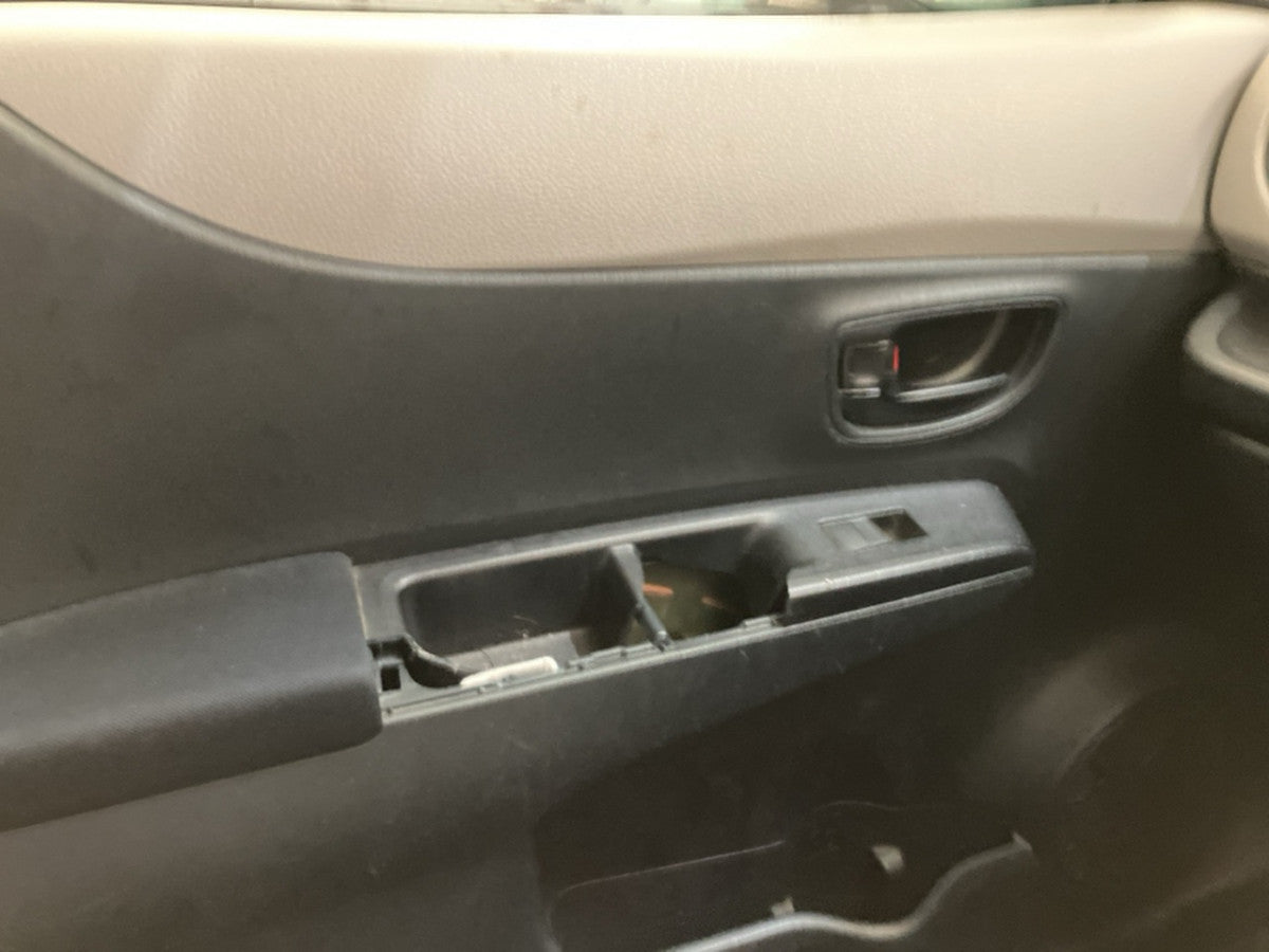 [CHOOSE PARTS] TOYOTA VITZ KSP130 2011 1KR-FE FF AT 2WD #0001000015906