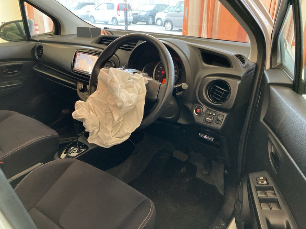 [CHOOSE PARTS] TOYOTA VITZ NSP135 2013 1NR-FE FF AT 4WD #0002002651546