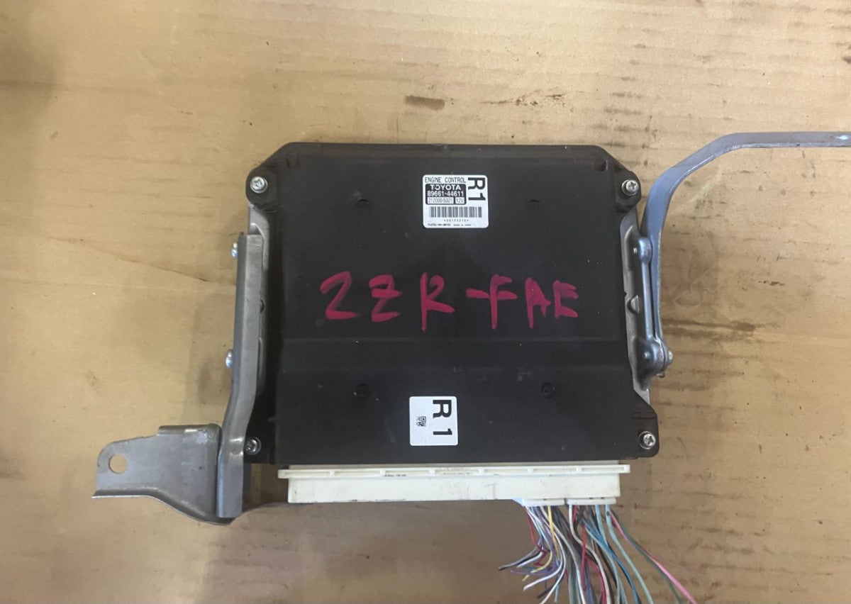 [ENGINE COMPUTER] TOYOTA ISIS ZGM10G  2ZR-FAE FF AT 2WD #0003265091891