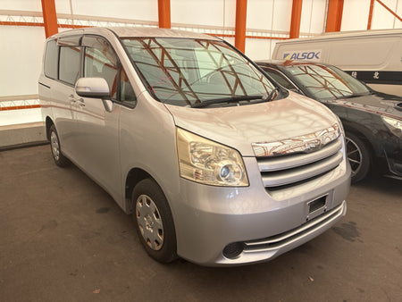 [CHOOSE PARTS] TOYOTA NOAH ZRR75G 2009 3ZR-FE FF AT 4WD #0001000013362