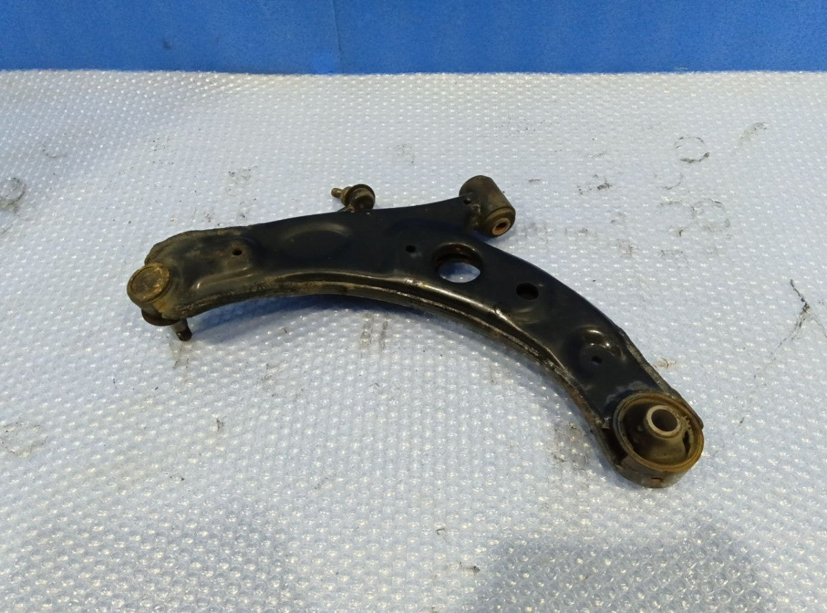 [F LOWER ARM RH] TOYOTA bB QNC21 2010 3SZ-VE FF AT 2WD #0403265010236