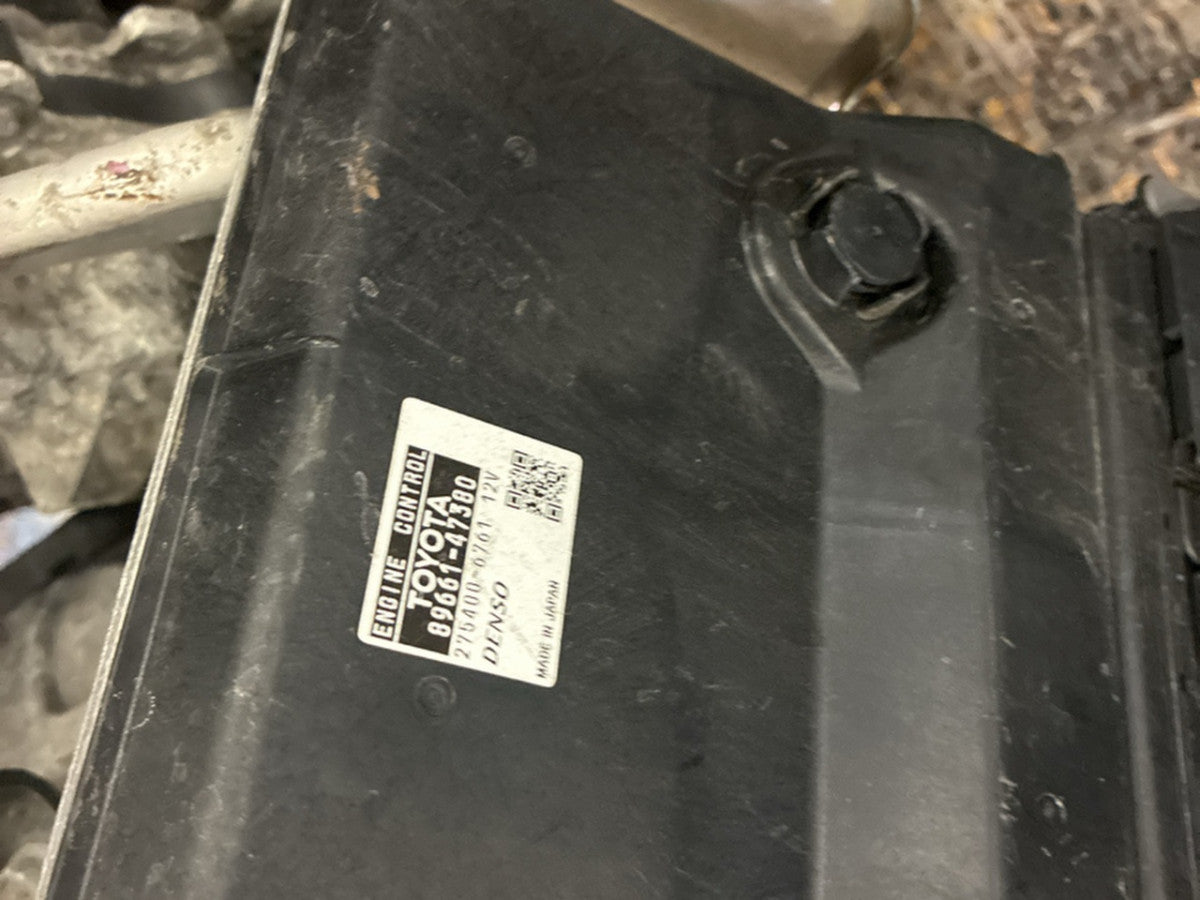 [USED ENGINE] TOYOTA PRIUS α ZVW41W 2011 2ZR-FXE FF AT 2WD #0003268138923