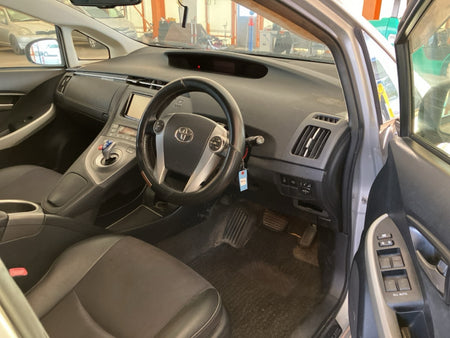 [CHOOSE PARTS] TOYOTA PRIUS ZVW30 2012 2ZR-FXE FF AT 2WD #0001000013359