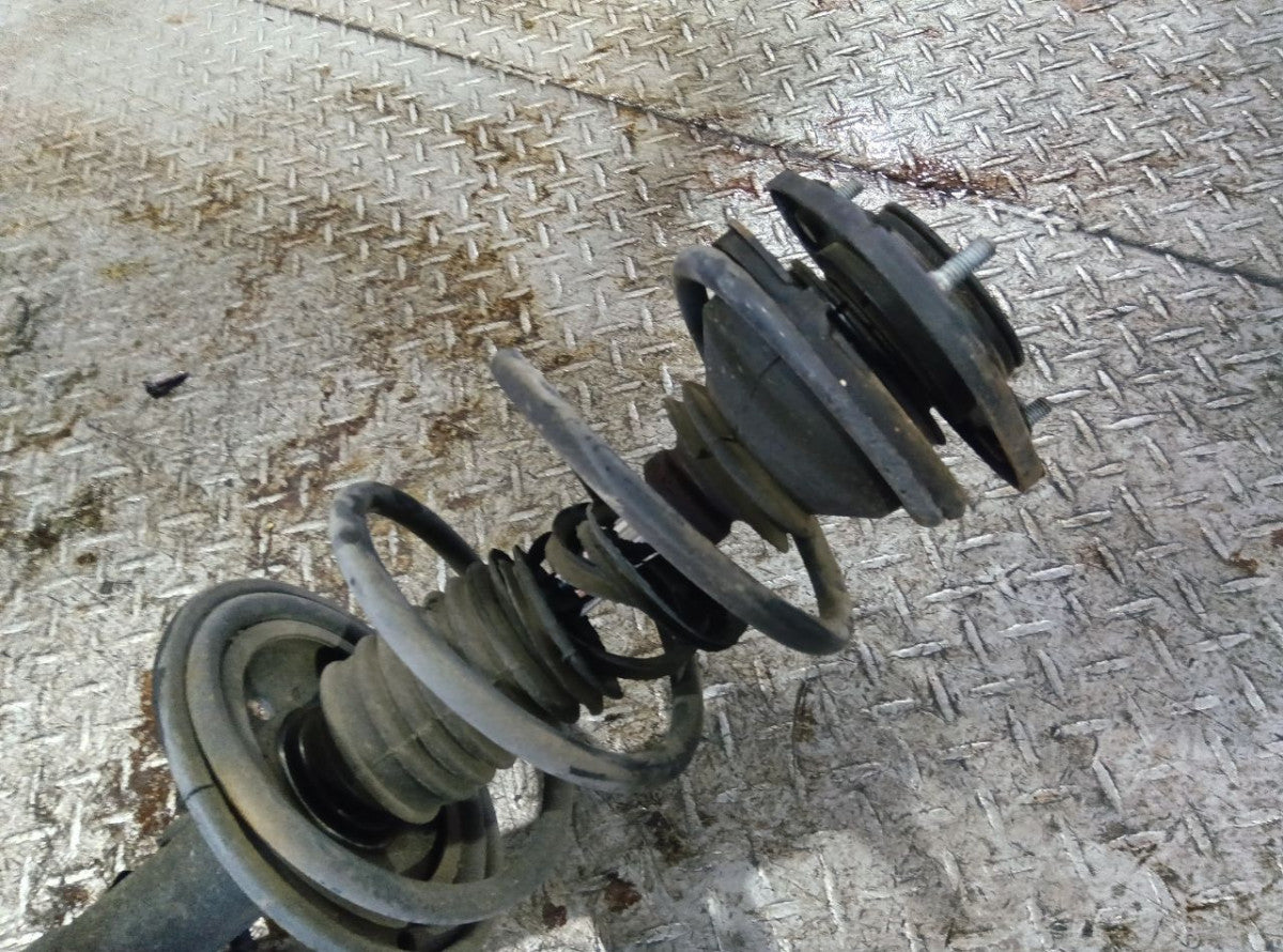 [F STRUT ASSY RH] TOYOTA COROLLA AXIO NZE144 2007 1NZ-FE FF AT 4WD #0403266011937