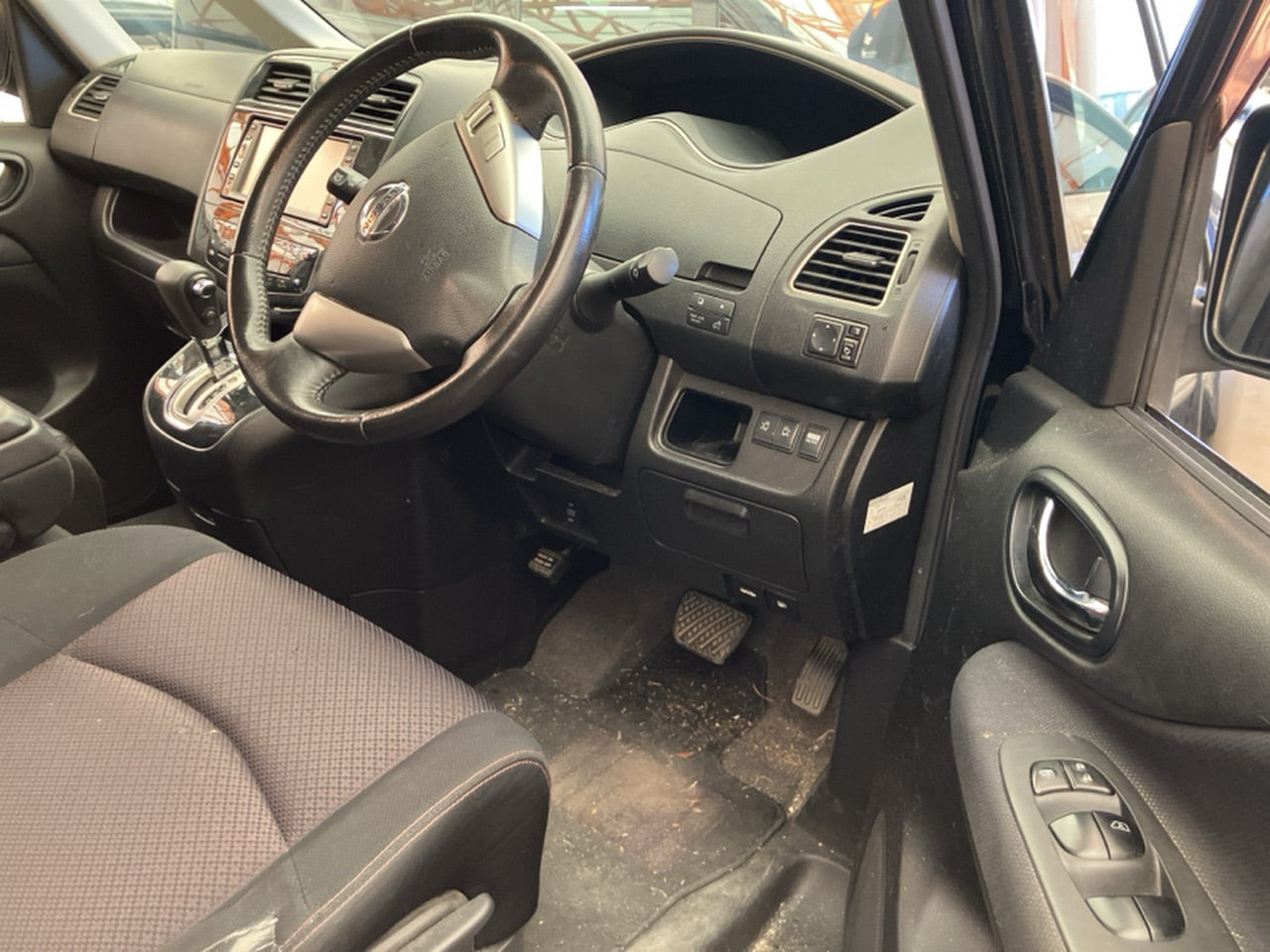 [CHOOSE PARTS] NISSAN SERENA FC26 2011 MR20DD FF AT 2WD #0002002672272