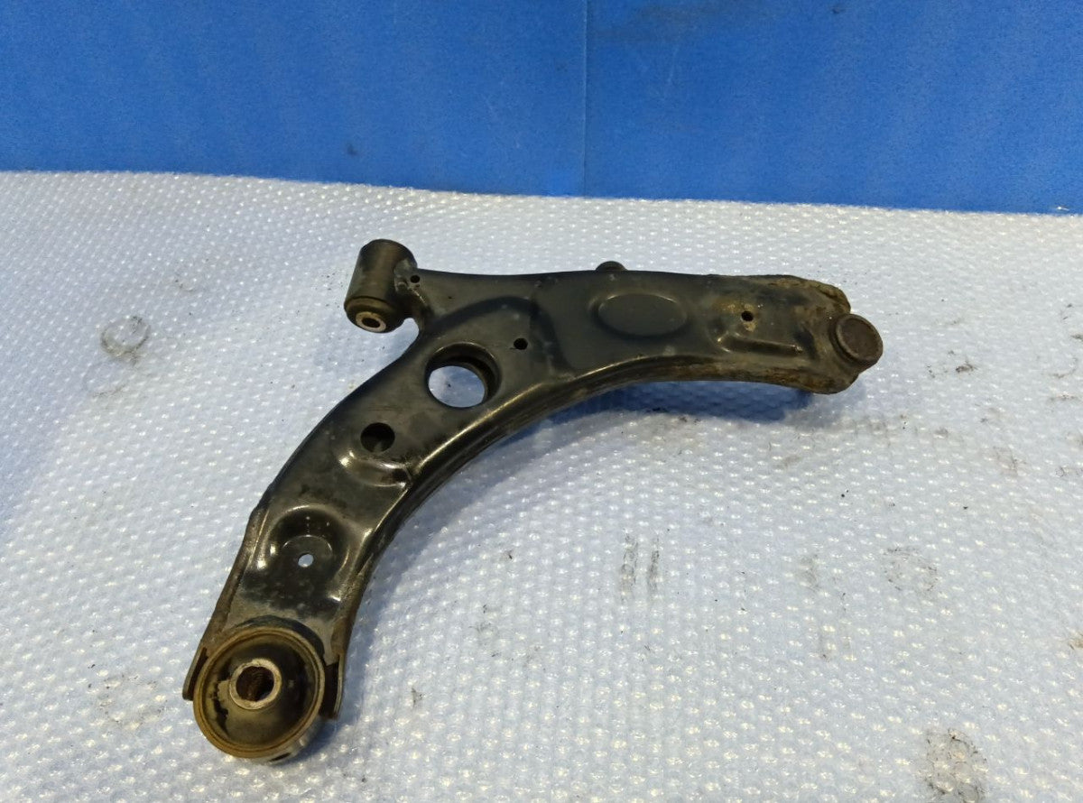[F LOWER ARM LH] TOYOTA bB QNC21 2010 3SZ-VE FF AT 2WD #0403265010237