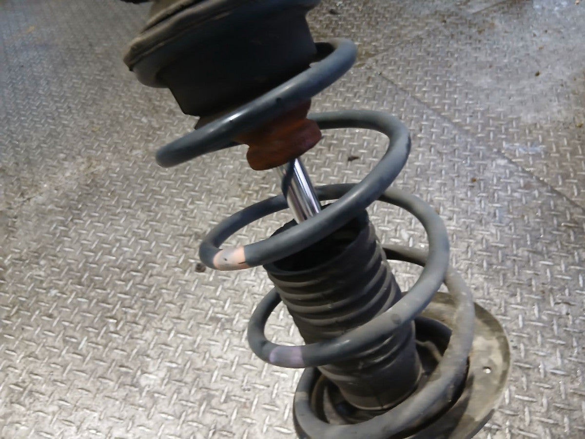[F STRUT ASSY + LOWER ARM RH] TOYOTA VITZ NCP95 2005 2NZ-FE FF AT 4WD #0403267012584