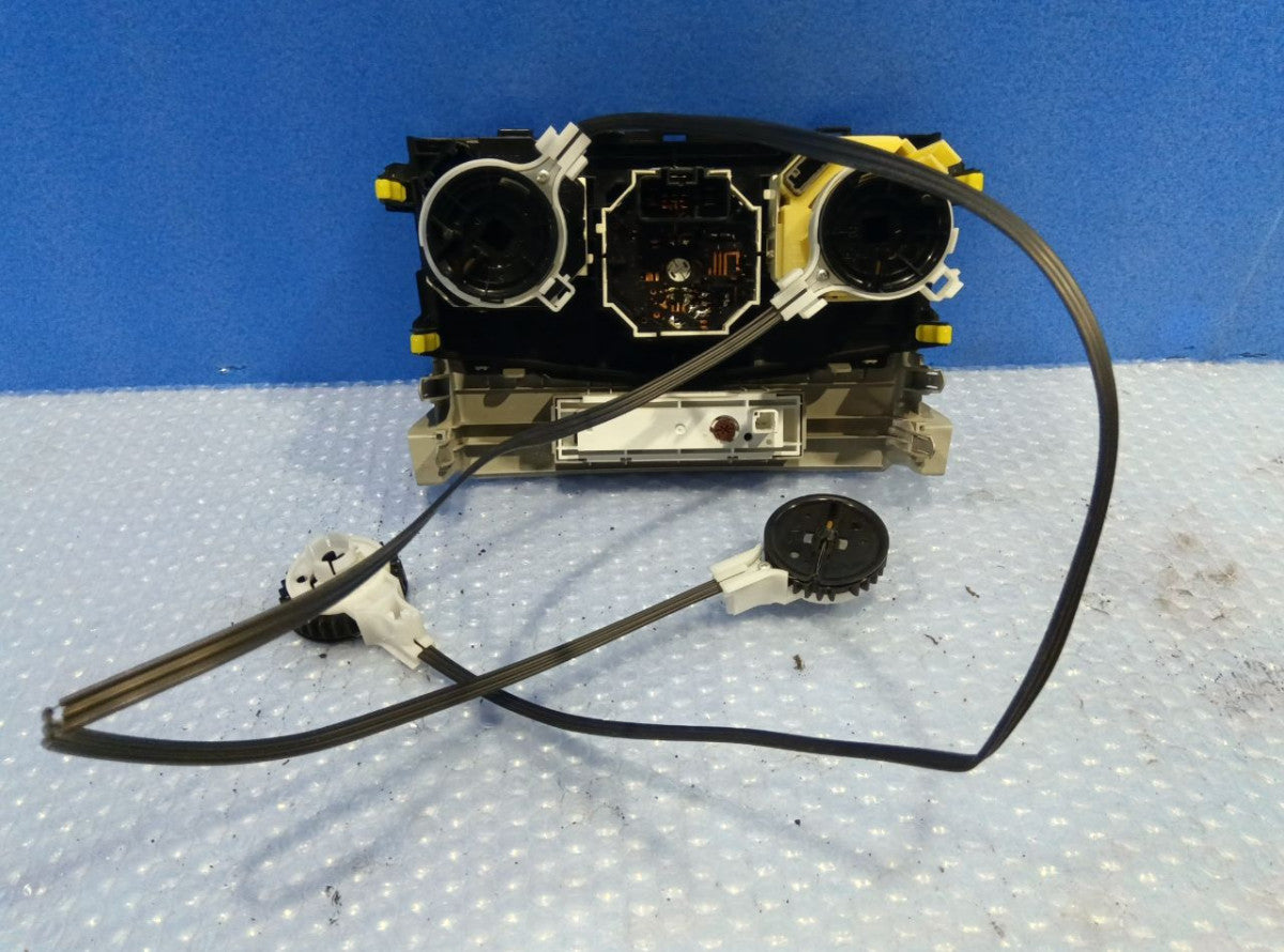 [AIR CONDITIONER PANEL] TOYOTA COROLLA AXIO NZE141 2011 1NZ-FE FF MT 2WD #0403265009819