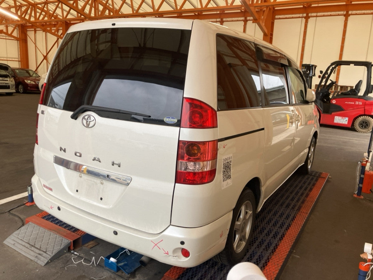 [USED ENGINE] TOYOTA NOAH AZR65G 2003 1AZ-FSE FF AT 4WD #0003263061868