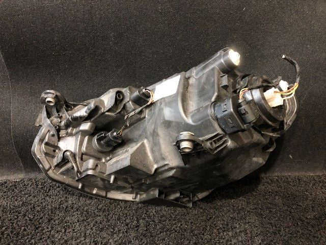 [HEADLIGHT ASSY RH] VOLKSWAGEN up! AACHYW 2017 CHY FF AT 2WD #0003251813196