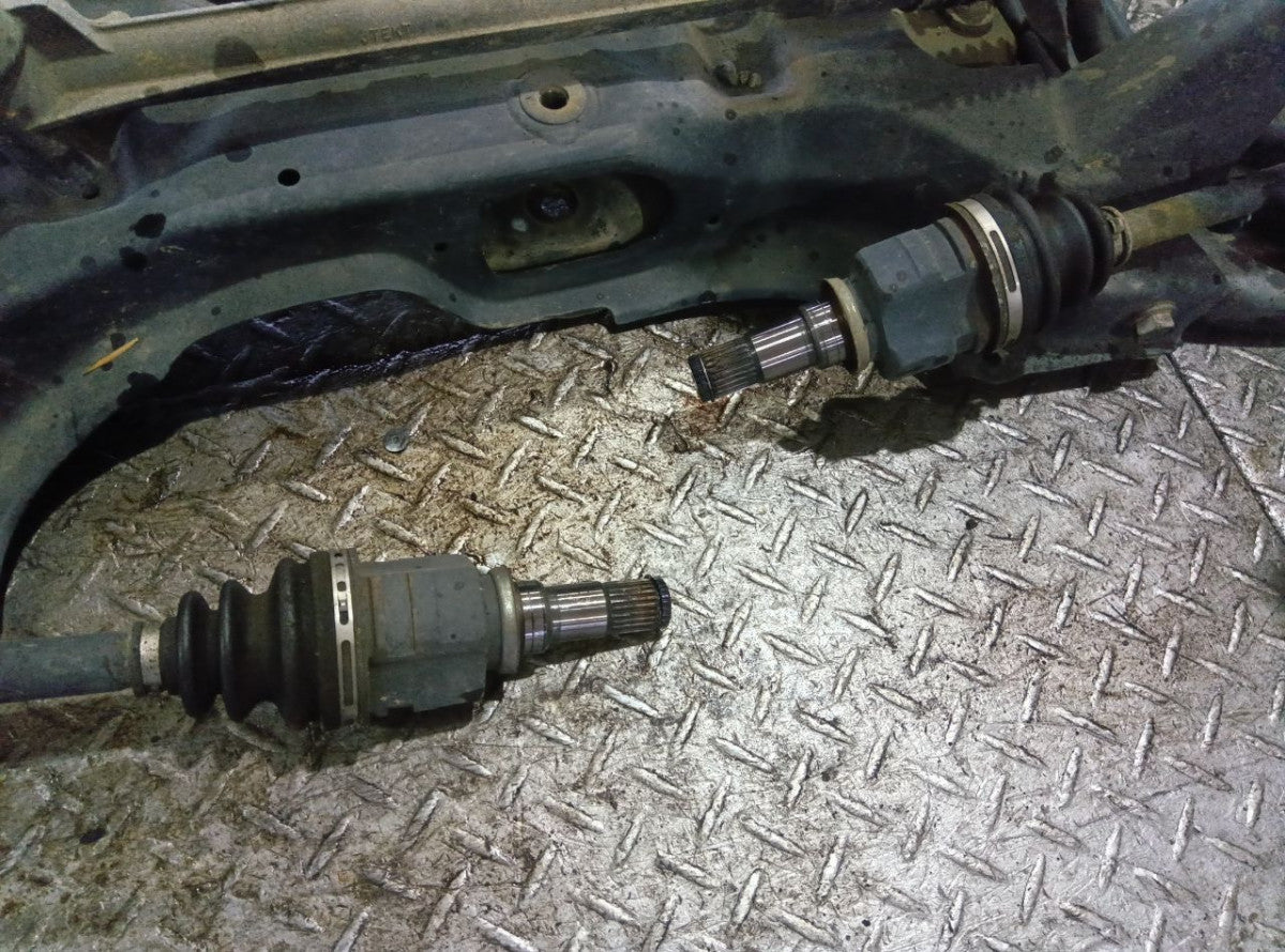 [F AXLE ASSY] TOYOTA VITZ KSP130 2011 1KR-FE FF AT 2WD #0403267012501