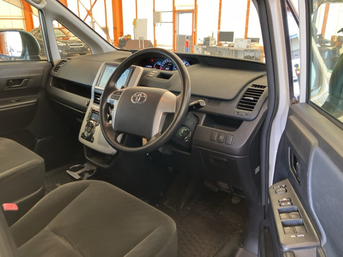 [CHOOSE PARTS] TOYOTA VOXY ZRR70G 2013 3ZR-FAE FF AT 2WD #0002002682695