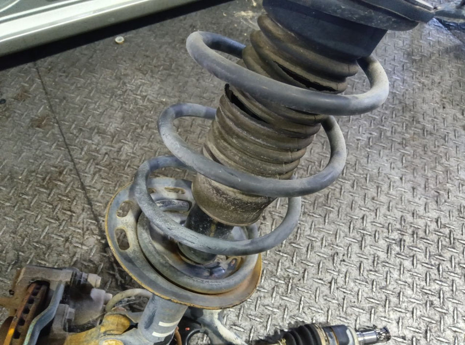 [F SUSPENSION ASSY LH] TOYOTA VITZ KSP130 2013 1KR-FE FF AT 2WD #0403266010476