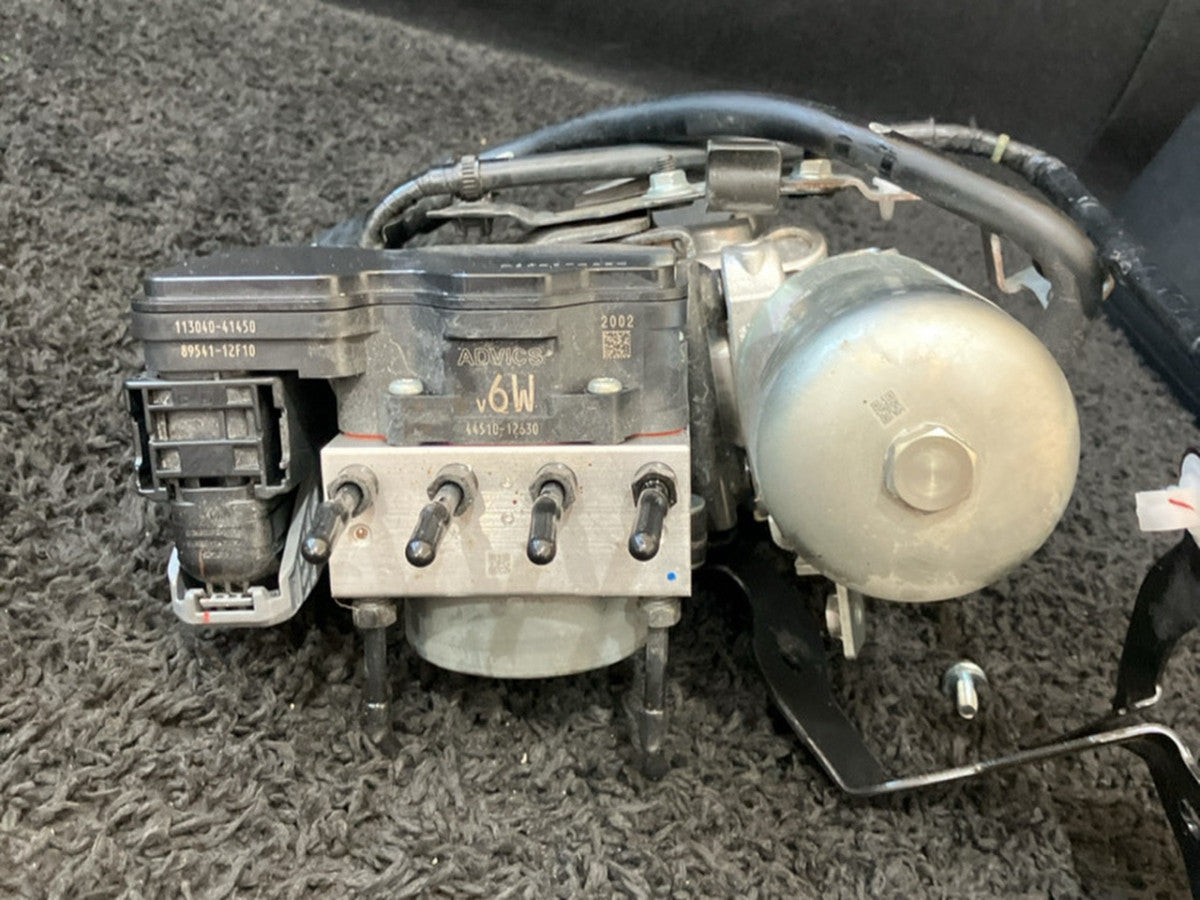 [ABS ACTUATOR] TOYOTA COROLLA TOURING ZWE211W 2020 2ZR-FXE FF AT 2WD #0003263047605