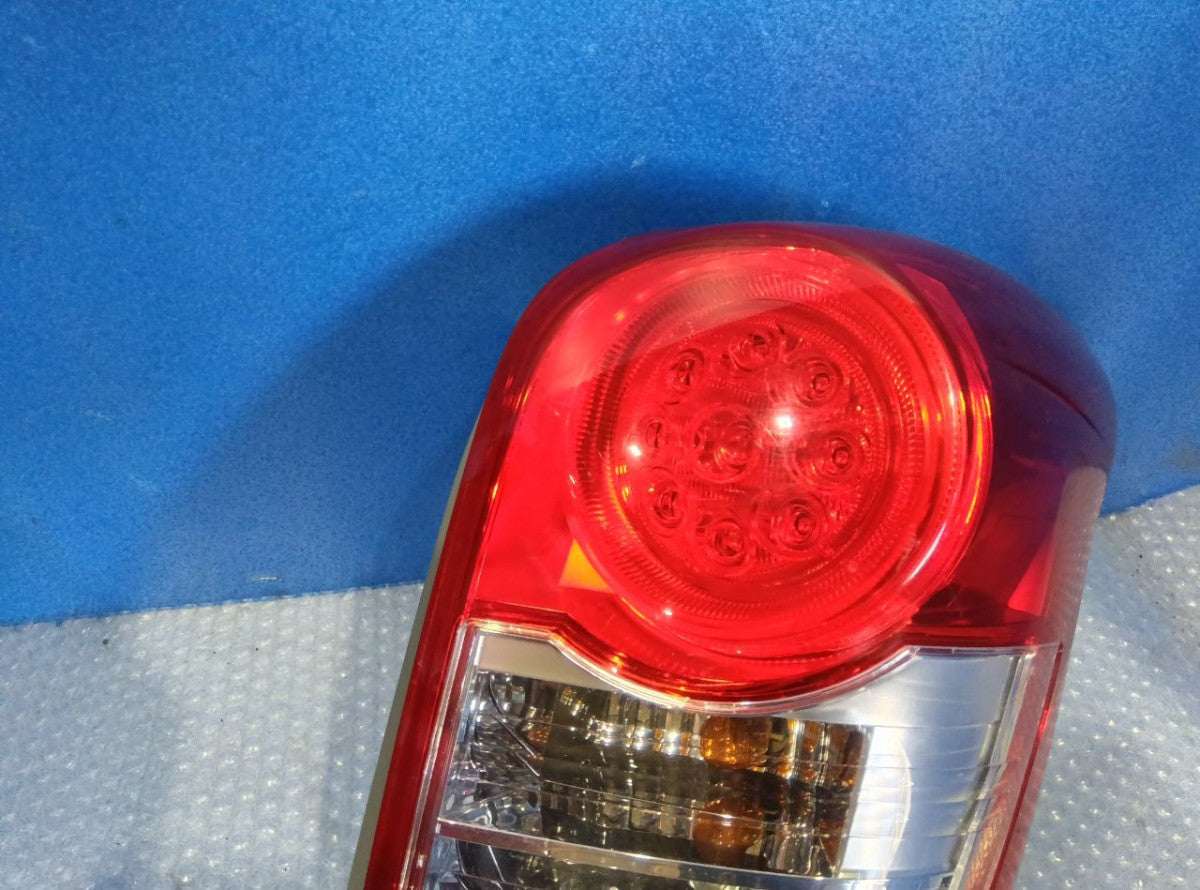 [TAIL LAMP RH] TOYOTA COROLLA FIELDER NZE141G 2009 1NZ-FE FF AT 2WD #0403267012960