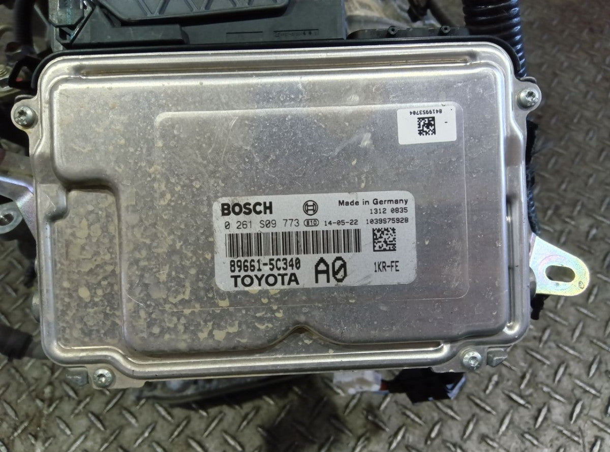 [USED ENGINE] TOYOTA VITZ KSP130 2014 1KR-FE FF AT 2WD #0403266011964