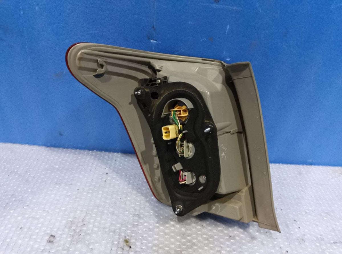 [TAIL LAMP RH] TOYOTA COROLLA FIELDER ZRE142G 2007 2ZR-FE FF AT 2WD #0403268014284