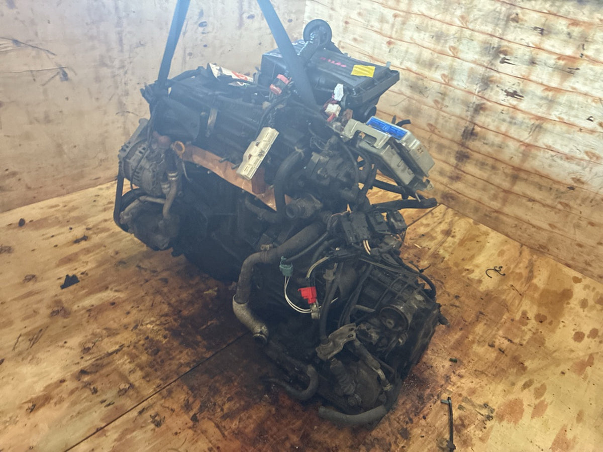 [USED ENGINE] NISSAN CUBE AZ10 2001 CGA3DE FF AT 2WD #0003267125728