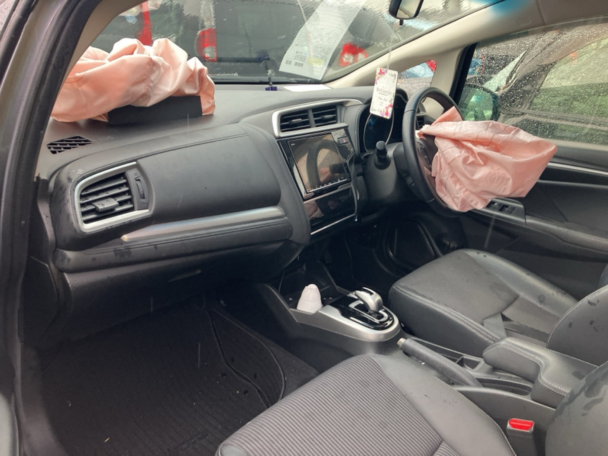 [CHOOSE PARTS] HONDA FIT HYBRID GP6 2019 LEB FF AT 4WD #0002002661637