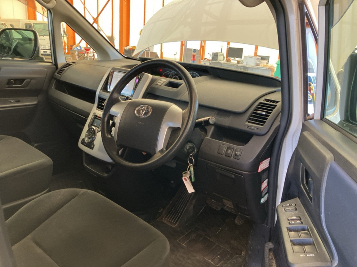 [CHOOSE PARTS] TOYOTA VOXY ZRR75G 2012 3ZR-FAE FF AT 4WD #0002002682414