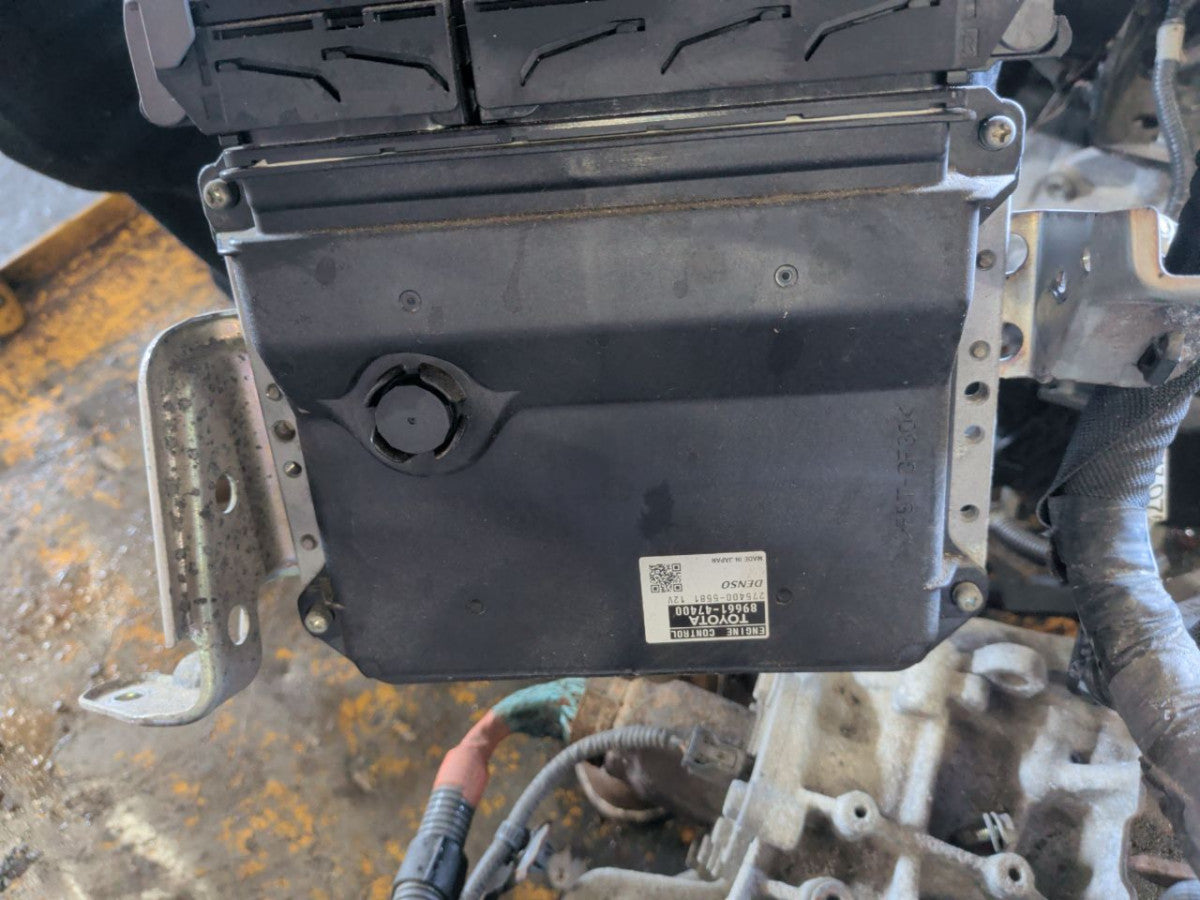 [USED ENGINE] TOYOTA PRIUS ZVW30 2011 2ZR-FXE FF AT 2WD #0003263059398