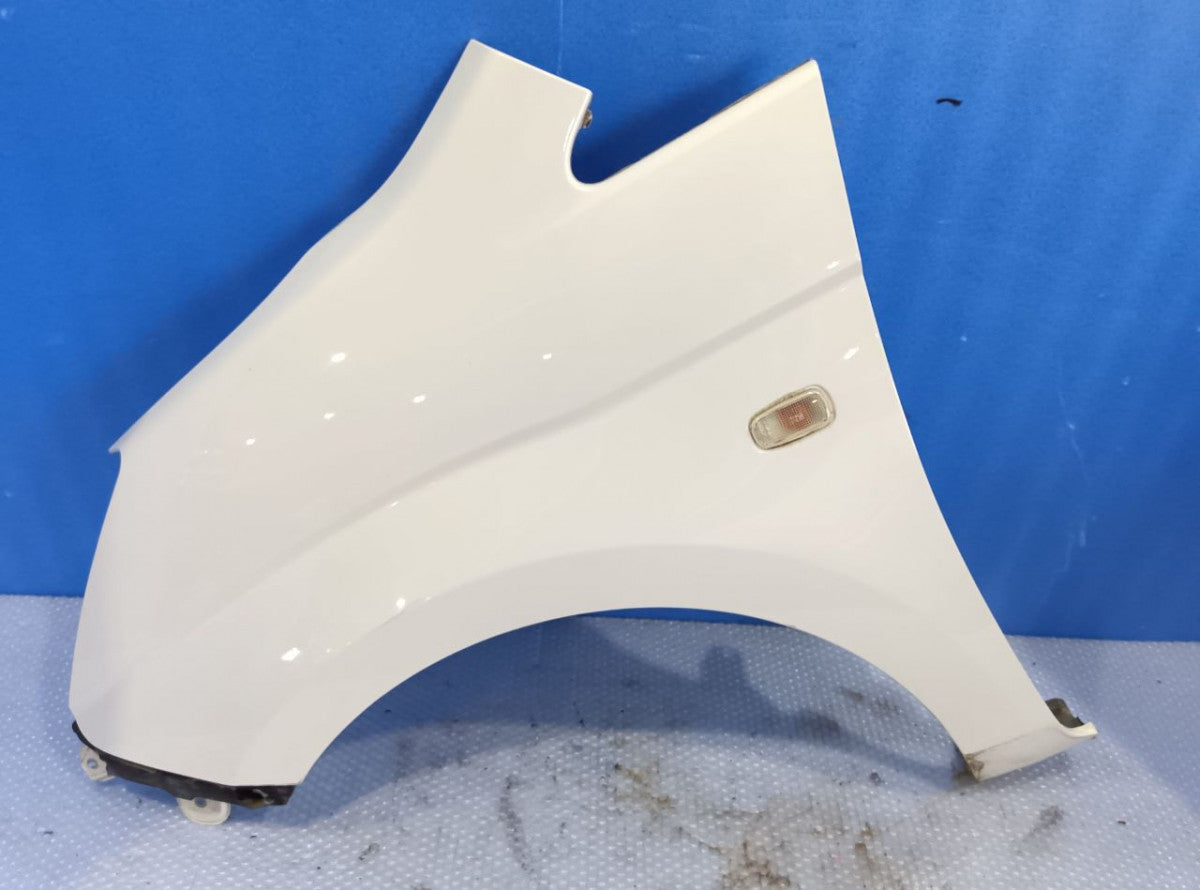 [FENDER LH] TOYOTA ISIS ANM10W 2005 1AZ-FSE FF AT 2WD #0403265009932