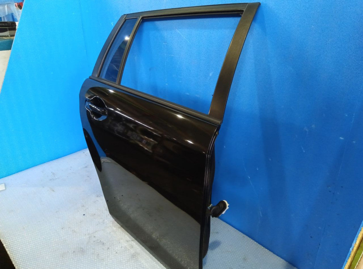 [R DOOR ASSY RH] TOYOTA COROLLA FIELDER NKE165G 2013 1NZ-FXE FF AT 2WD #0403266011463