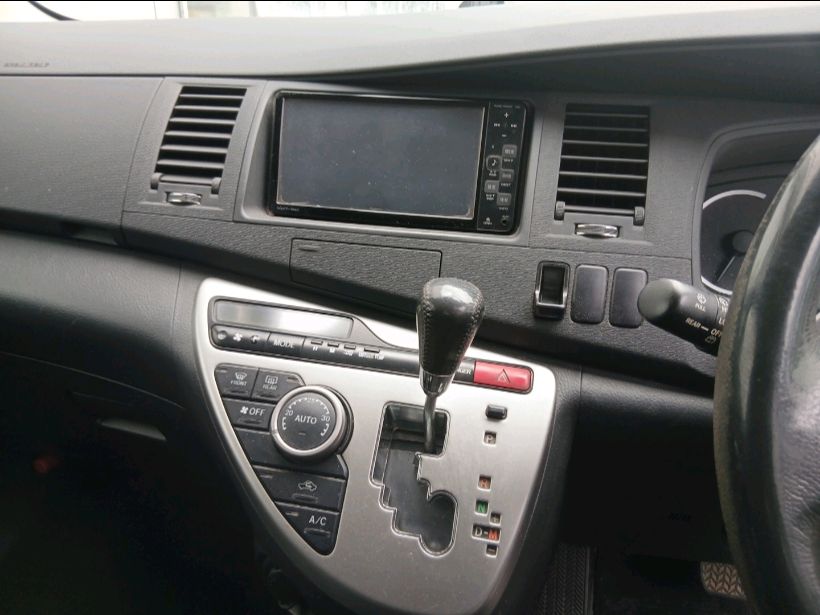 [CHOOSE PARTS] TOYOTA ISIS ZGM11W 2011 3ZR-FAE FF AT 2WD #0401000000671
