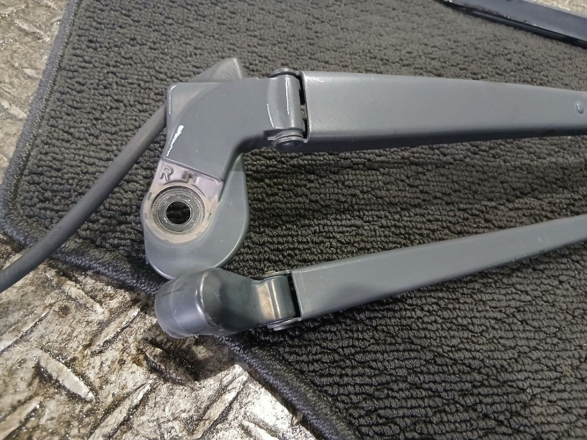[F WIPER MOTOR] TOYOTA VITZ KSP130 2011 1KR-FE FF AT 2WD #0403269017285
