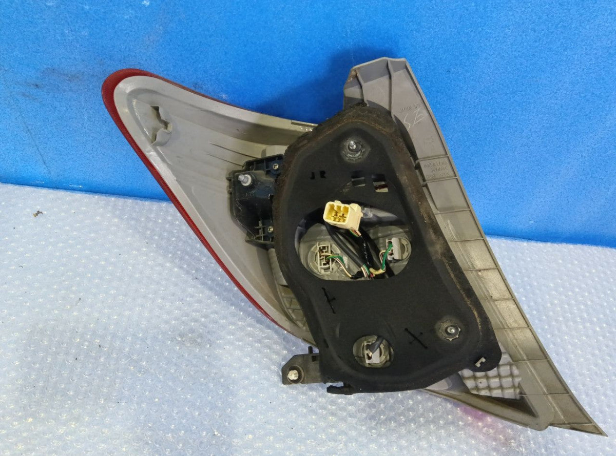 [TAIL LAMP RH] TOYOTA VITZ KSP130 2012 1KR-FE FF AT 2WD #0403267012143