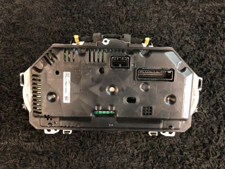 [SPEEDOMETER] TOYOTA VITZ NCP131 2013 1NZ-FE FF MT 2WD #000325B000354