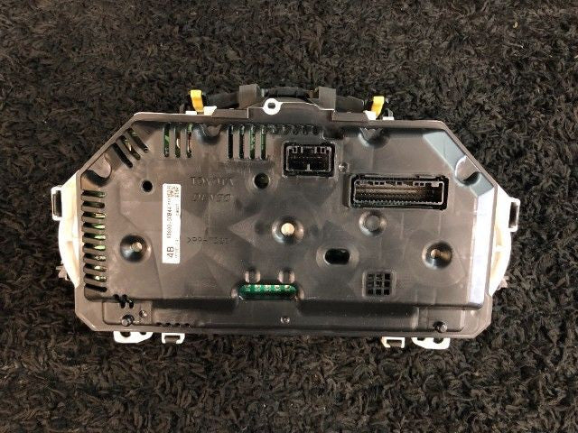 [SPEEDOMETER] TOYOTA VITZ NCP131 2013 1NZ-FE FF MT 2WD #000325B000354