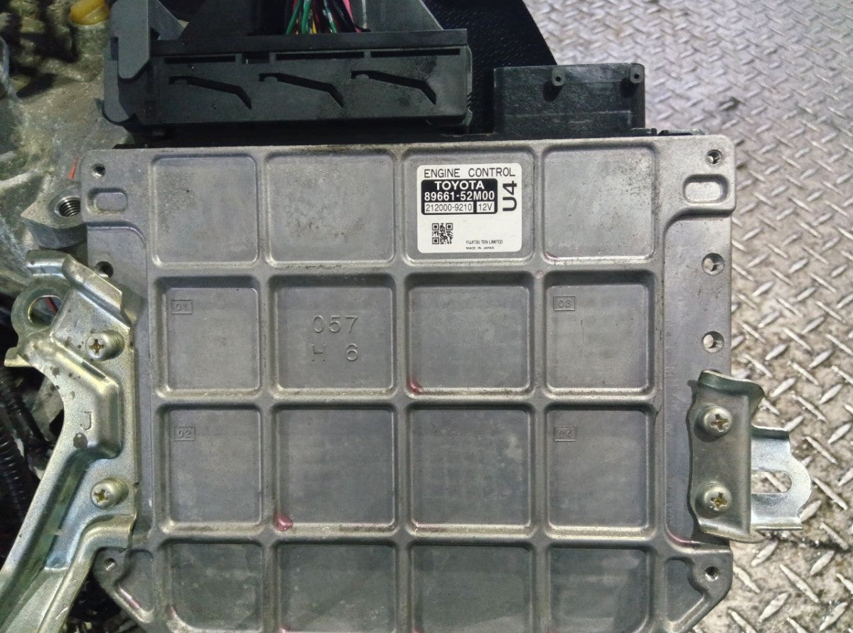 [USED ENGINE] TOYOTA VITZ KSP130 2013 1KR-FE FF AT 2WD #0403266010939